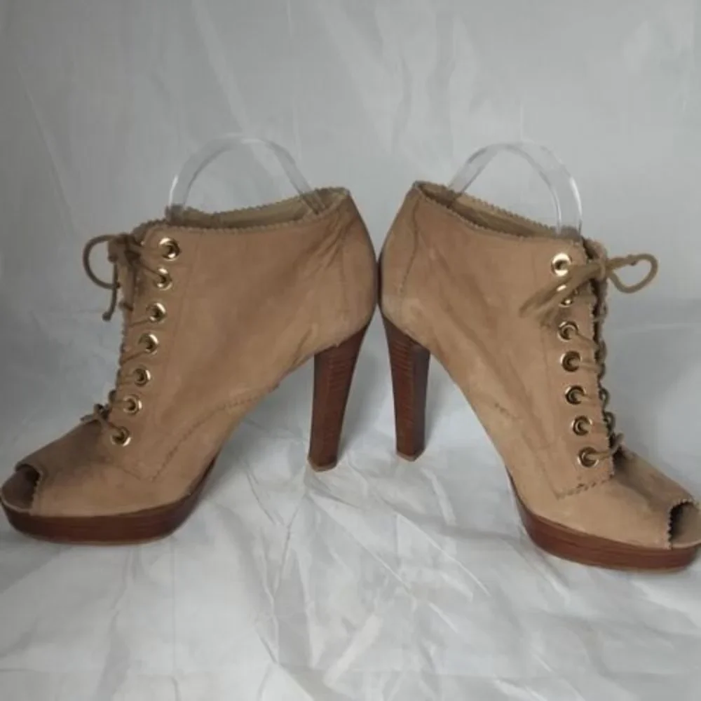 Stuart Weitzman For Russell‎ & Bromley Taupe Suede Lace Front Ankle Booties